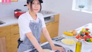 [MIFD-180] - Hot JAV - She Loves Pizza! She Loves Sex! An AV Debut That Allows Her To Do Everything She Loves! Nanami Shiozaki