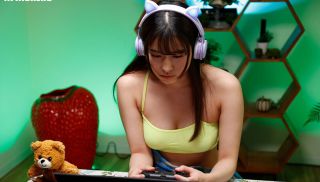 [ATID-565] - Free JAV - ATID-565 A Female Gamer Who Was Violated By Her Little Brother Online Commentary Live Rape Delivery Hanon Iori