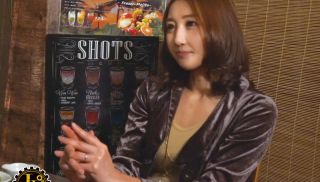 [MEKO-134] - Japan JAV - &quot;What Are You Going To Get Drunk With Your Aunt?&quot;Aim At A Mature Woman Who Is Crawling Al