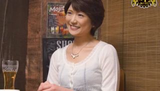 [MEKO-104] - JAV Pornhub - \"Why Are You Trying To Get An Old Lady Like Me D***k?\" This Izakaya Bar Was Filled With Young Men And Women Having Fun, But We Decided To Pick Up This Mature Woman D***king By Herself And Took Her Home! This Amateur Housewife Was Filled With Lust And Loneliness But Her Dry And Desolate Body Was Wet And Dripping And Ready For Fucking!! vol. 25