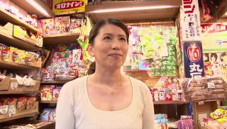 [VGQ-026] - Japan JAV - There\'s Gossip Around Town About This Attractive Mature Woman! The Miraculous 41 Year Old! (Shizue Satomura)