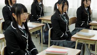 [HUNTA-323] - JAV Movie - Ultra-young Girls School Whose School Regulations Are Severe Is Neat Looking But In Fact It Is Full